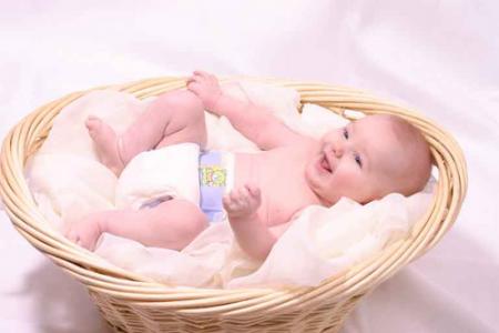 bébé tres charment